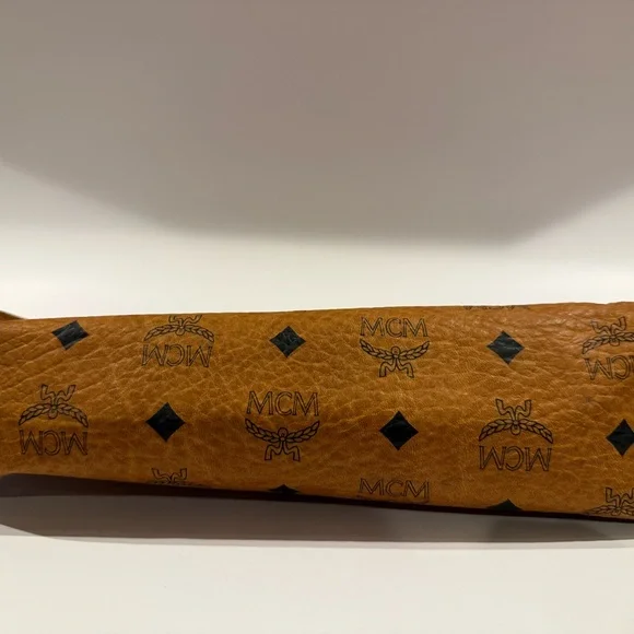 MCM Visetos Monogram Clutch Pouch - Picture 4 of 16